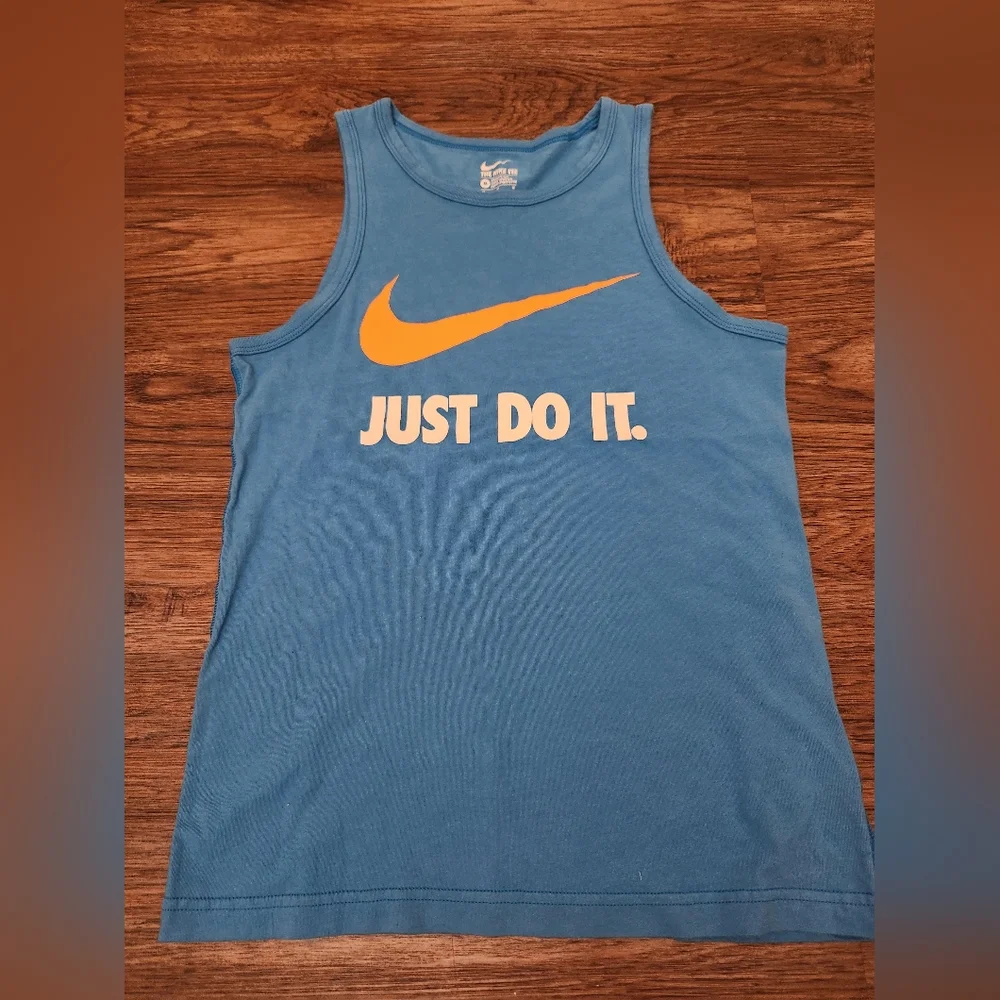 Nike tank